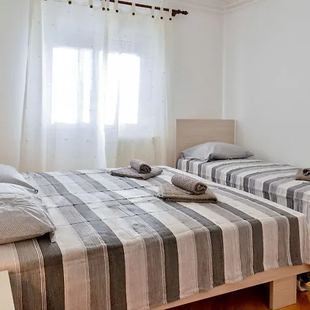 Apartman Haustierfreundliches Nur 250 Meter Zum Mit Waschmaschine, Grill, Wifi *